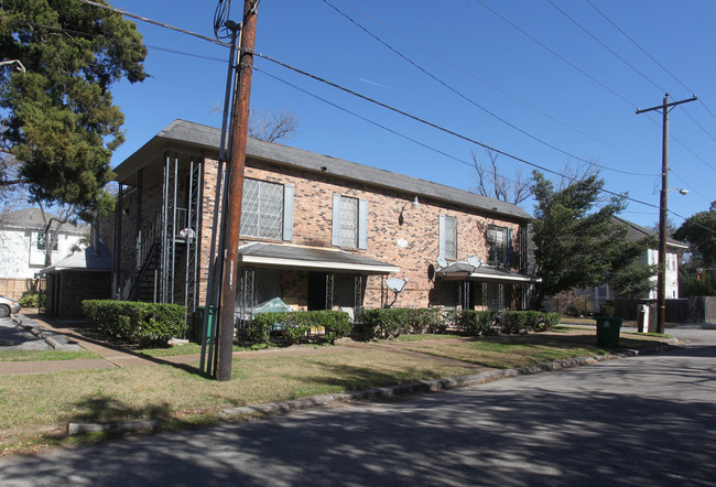 121 E 12th St in Houston, TX - Foto de edificio - Building Photo