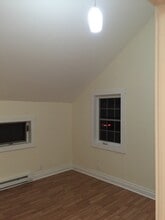 62 E Market St, Unit 2 in Red Hook, NY - Building Photo - Building Photo