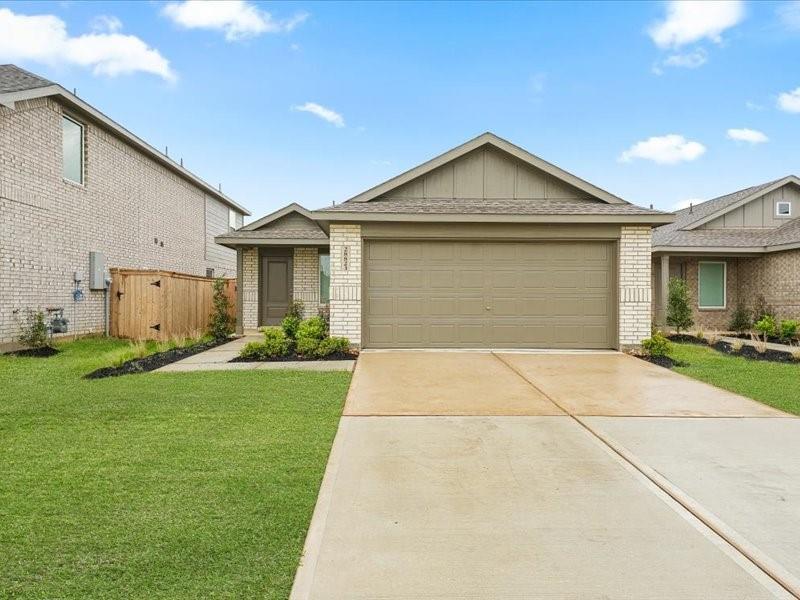 28823 Texas Plns Dr in Hockley, TX - Building Photo