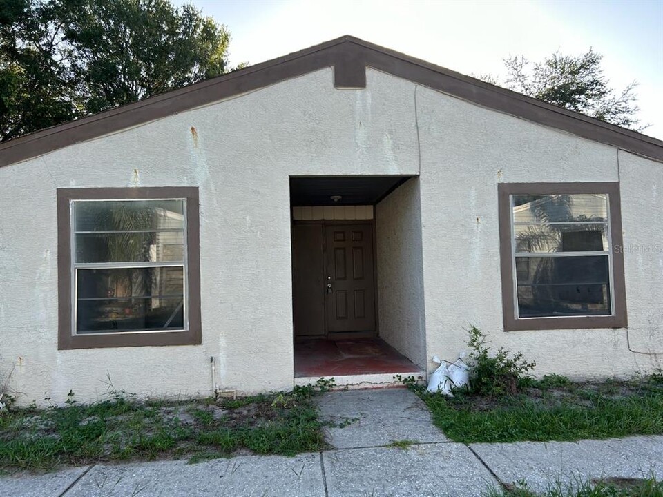 3648 Meriden Ave in Oldsmar, FL - Building Photo