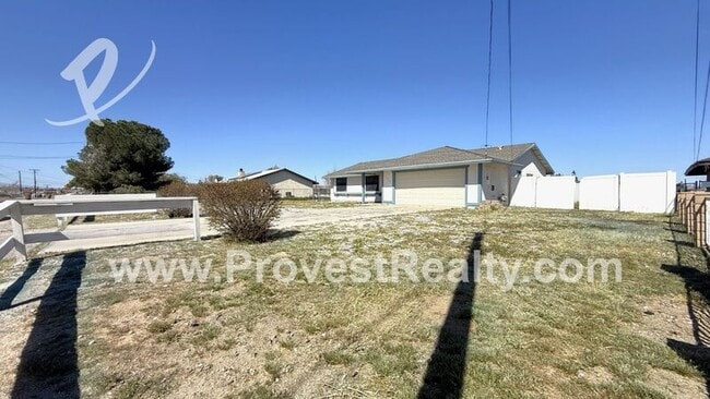 17820 Manzanita St in Hesperia, CA - Building Photo - Building Photo