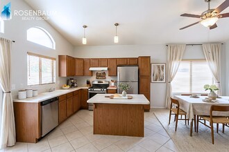 1107 W Whitten St in Chandler, AZ - Foto de edificio - Building Photo