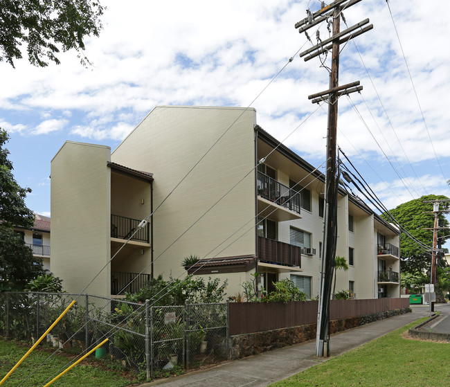 Old Vineyard in Honolulu, HI - Building Photo - Building Photo