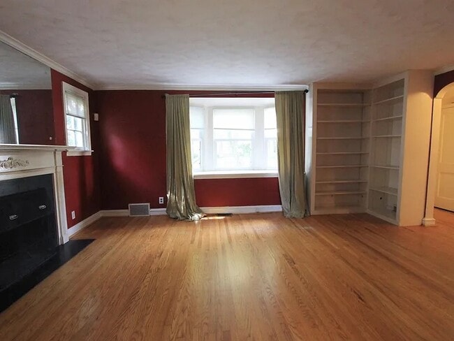 233 Forrest Ave in Elkins Park, PA - Foto de edificio - Building Photo