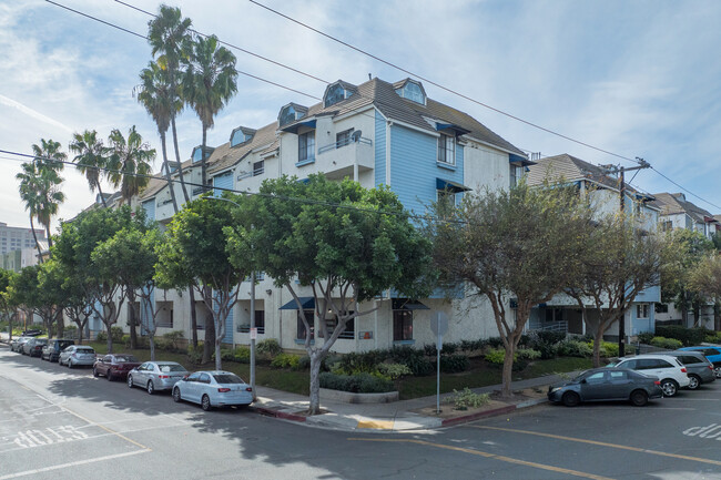 Oceangate Square in Long Beach, CA - Building Photo - Building Photo