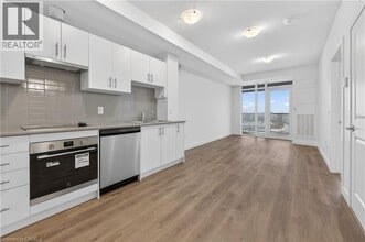 461 Green Rd in Stoney Creek, ON - Building Photo - Building Photo