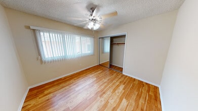 621 S. Osage in Inglewood, CA - Foto de edificio - Building Photo