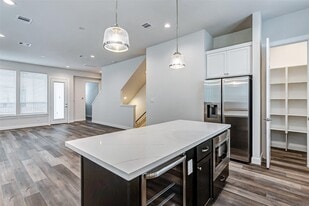 2710 Grand Fountains Dr in Houston, TX - Building Photo
