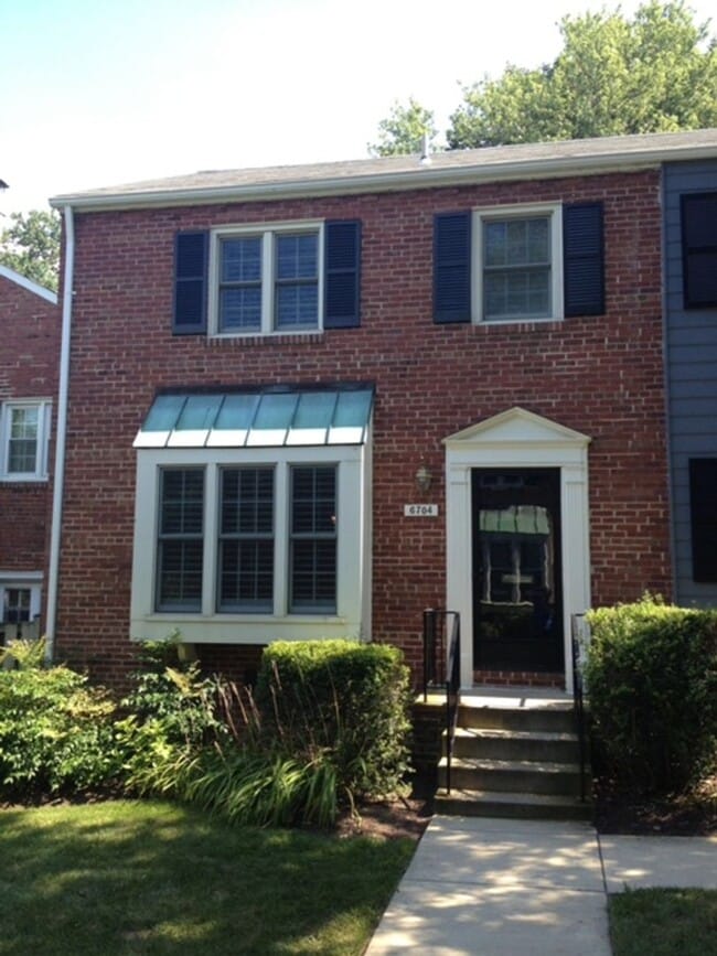 property at 6704 Kenwood Forest Ln