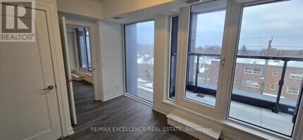 2 Manderley Dr in Toronto, ON - Building Photo - Building Photo