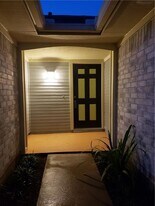 2110 Nathan Dr in Austin, TX - Building Photo