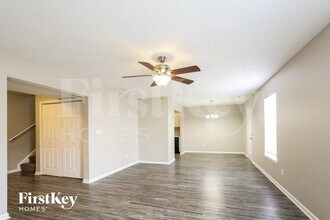 563 Bridgestone Dr in Indianapolis, IN - Building Photo - Building Photo