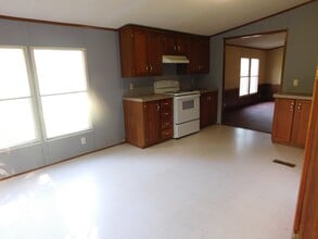 233 Co Rd 725 in Riceville, TN - Building Photo - Building Photo