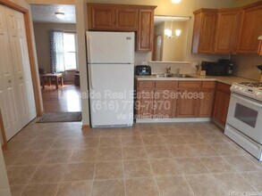 711 Logan St SE in Grand Rapids, MI - Building Photo - Building Photo