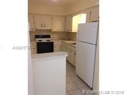 2220 Pierce St-Unit -2 in Hollywood, FL - Building Photo - Building Photo