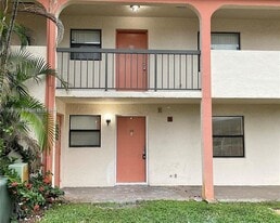 861 NE 209th Terrace in Miami, FL - Building Photo