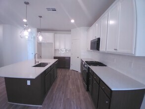5855 E Pitt Ave in Fresno, CA - Building Photo - Building Photo