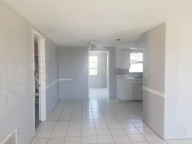 3215 Bright Dr in Holiday, FL - Foto de edificio - Building Photo