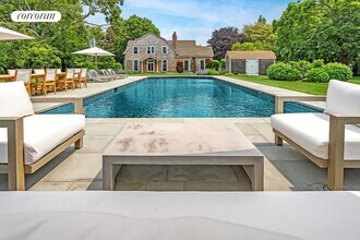 5 Shinnecock Rd in Quogue, NY - Building Photo - Building Photo