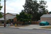 957 E Washington Ave in El Cajon, CA - Foto de edificio - Building Photo