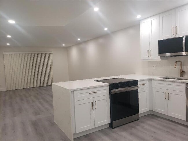 property at 829 Camino Rd