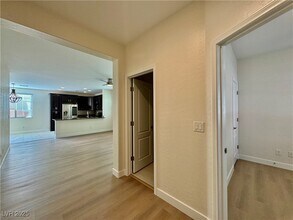 7224 Mulberry Forest St in Las Vegas, NV - Foto de edificio - Building Photo