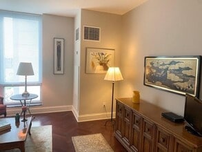 1 Charles St S, Unit 1607 in Boston, MA - Building Photo - Building Photo