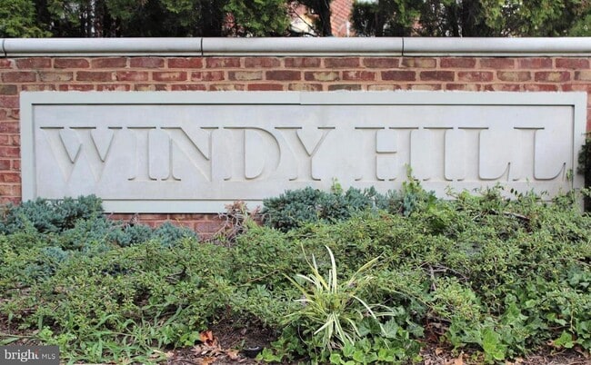 6480 Cheyenne Dr in Alexandria, VA - Building Photo - Building Photo