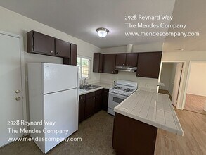 2928 Reynard Way in San Diego, CA - Building Photo - Building Photo