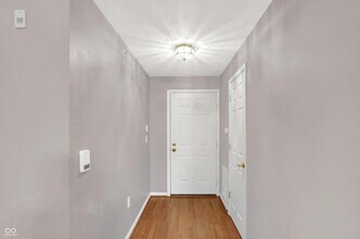 239 Legends Creek Way in Indianapolis, IN - Building Photo - Building Photo