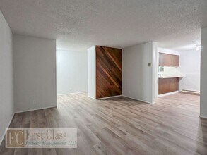 47 Eagle Crest Dr in Lake Oswego, OR - Building Photo - Building Photo