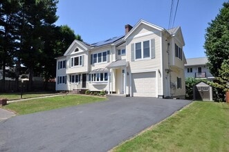 11 Garrison Rd in Arlington, MA - Building Photo - Building Photo