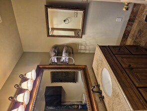 6740 E Dixileta Dr in Cave Creek, AZ - Building Photo - Building Photo