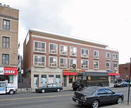 40-11-40-17 30th Ave in Astoria, NY - Foto de edificio - Building Photo