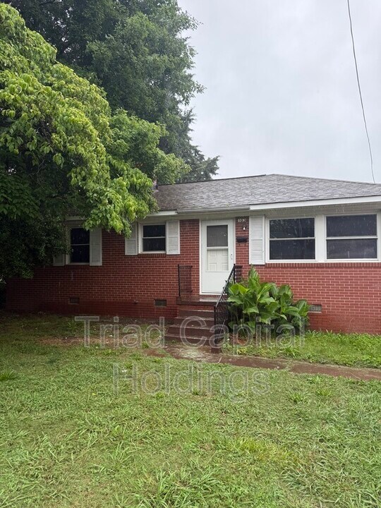103 Shoaf St in Lexington, NC - Building Photo