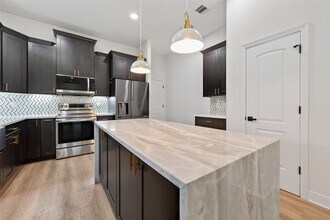 6626 Highrock Rd in Houston, TX - Building Photo - Building Photo