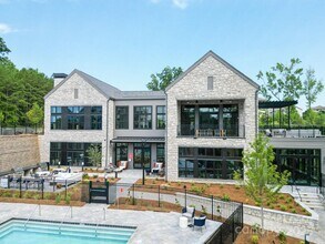 9132 Senator Royall Dr in Charlotte, NC - Building Photo - Building Photo