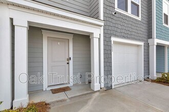 111 Orchid Bloom Cir in Moncks Corner, SC - Building Photo - Building Photo