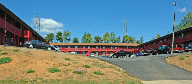 Hillside Apartments in Winston-Salem, NC - Building Photo - Building Photo