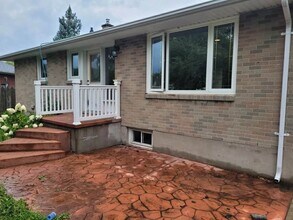 31 Tunis Ave in Sarnia, ON - Building Photo - Building Photo