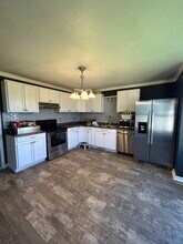 631 Hugh Hunter Rd in Oak Grove, KY - Building Photo - Building Photo