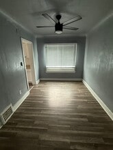 2293 Kendall St in Detroit, MI - Building Photo - Building Photo