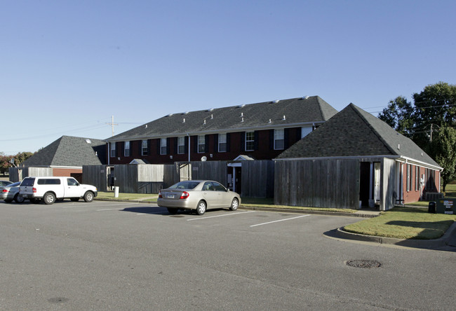 Barrington Woods Townhomes in Southaven, MS - Building Photo - Building Photo