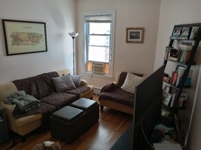 21 Rossmore St, Unit 2 in Somerville, MA - Building Photo - Building Photo