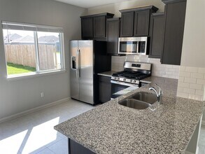 2924 Brand Iron Dr in San Marcos, TX - Building Photo - Building Photo