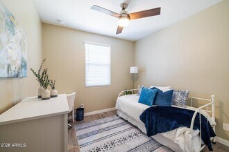8924 W Solano Dr in Glendale, AZ - Building Photo - Building Photo