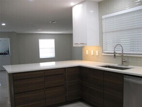 1208 76th St NW in Bradenton, FL - Building Photo - Building Photo