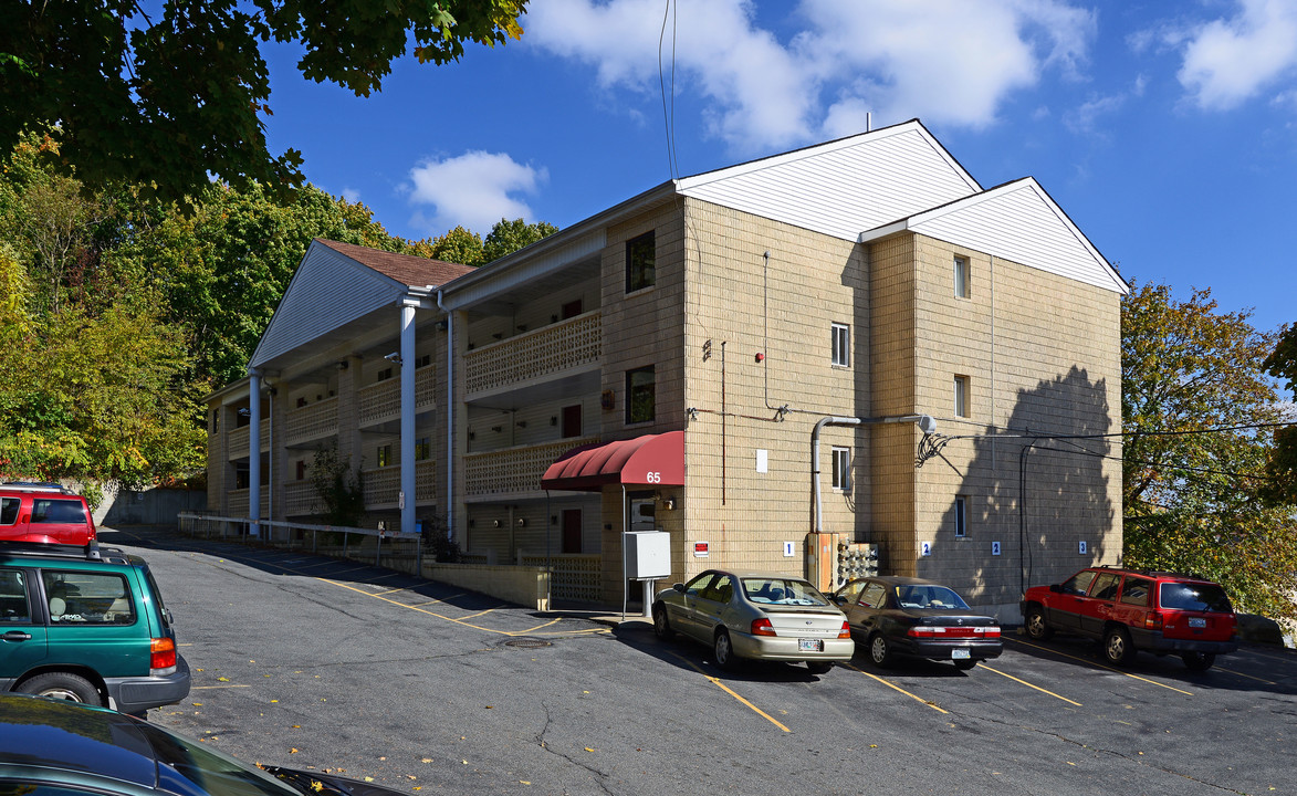 Newark Apartments in Providence, RI - Building Photo