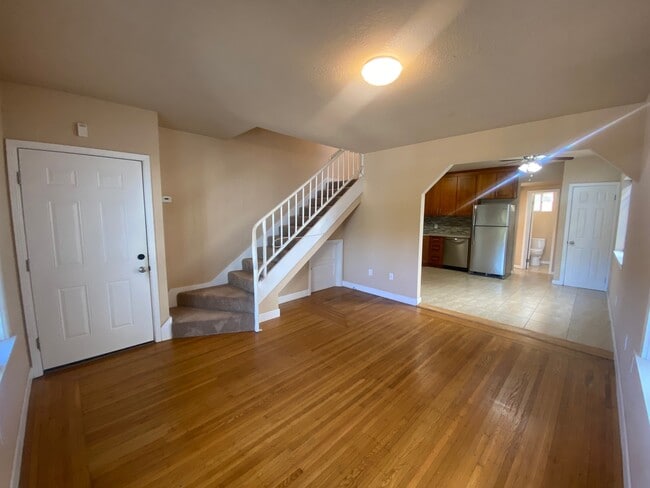 869 MacArthur Blvd, Unit #A in Oakland, CA - Building Photo - Building Photo
