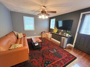 18 Church St, Unit 2 in Woburn, MA - Building Photo - Building Photo